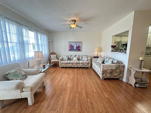 3rd image of 4030 Ashby D #4030