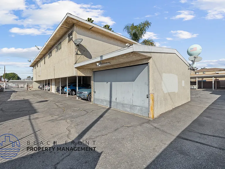12726 S Truro Ave — Photo 9
