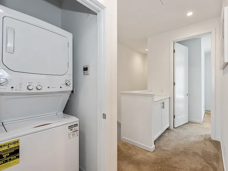 143 Schick — Photo 14