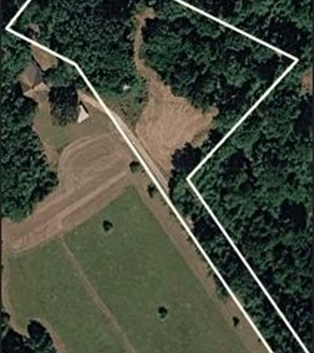 2nd image of 122 Callison Rd