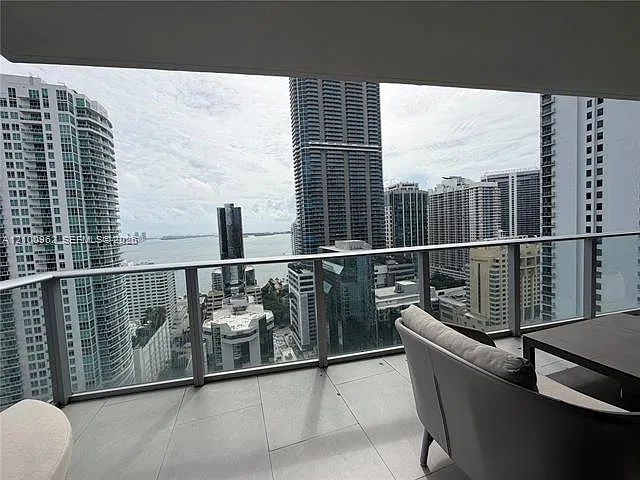 1010 Brickell Ave #2901