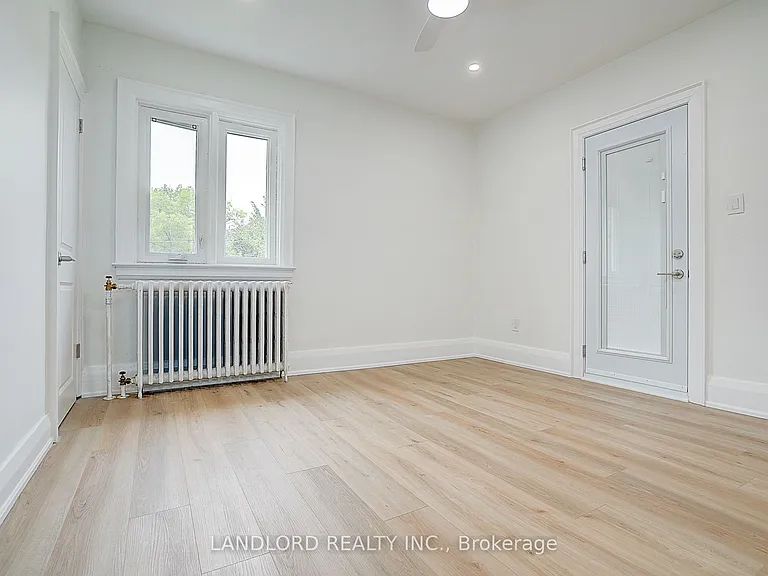 2520 Bloor St W #12 — Photo 29