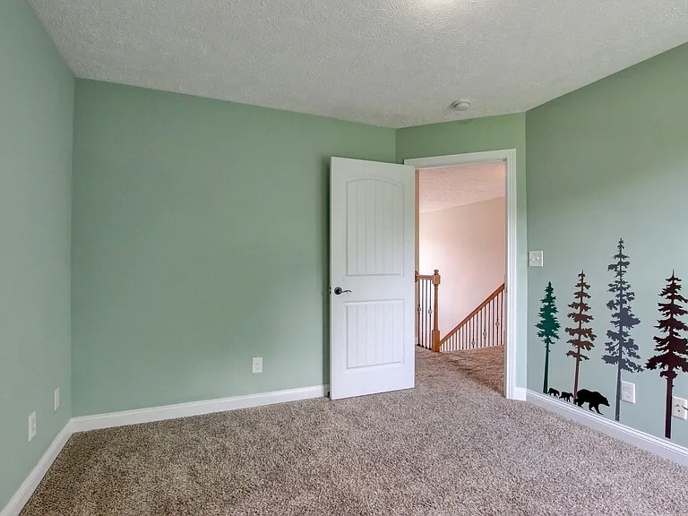 716 Cavalier Dr — Photo 66