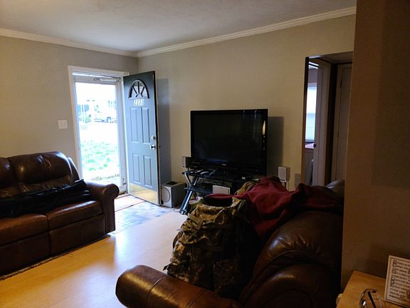 2nd image of 2333 E Michigan St