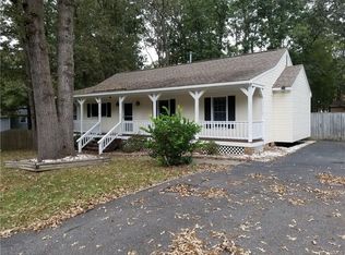 2818 Sand Hills Dr, Chester, VA 23831