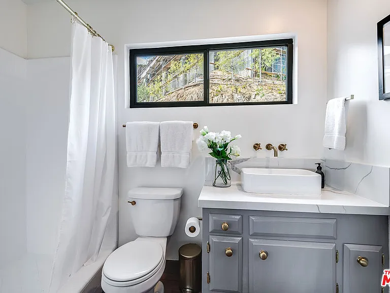 9234 Kinglet Dr — Photo 19