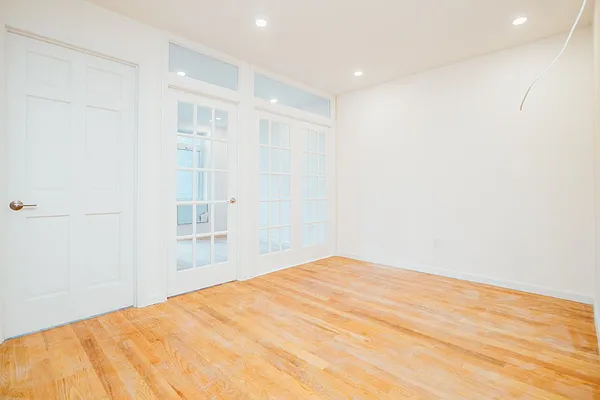 Rented by Nooklyn NYC LLC | media 57