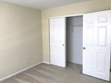 2440 Oneida Ln — Photo 2