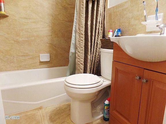 3rd image of 154 W 75th St APT 4A