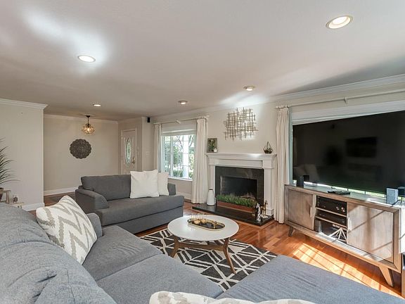 5th image of 1021 Westwood Dr
