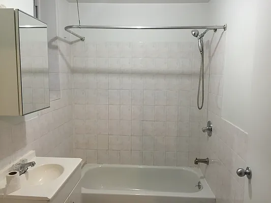 Rented by GFI Realty Services LLC | media 16