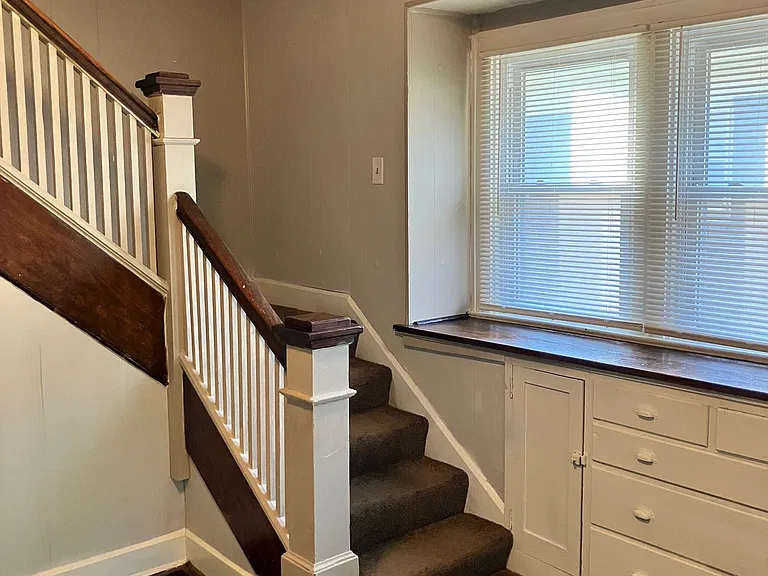 936 N Riley Ave — Photo 14