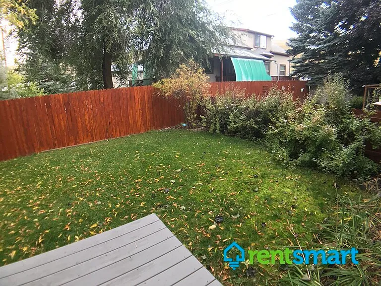 904 Charlo St — Photo 17