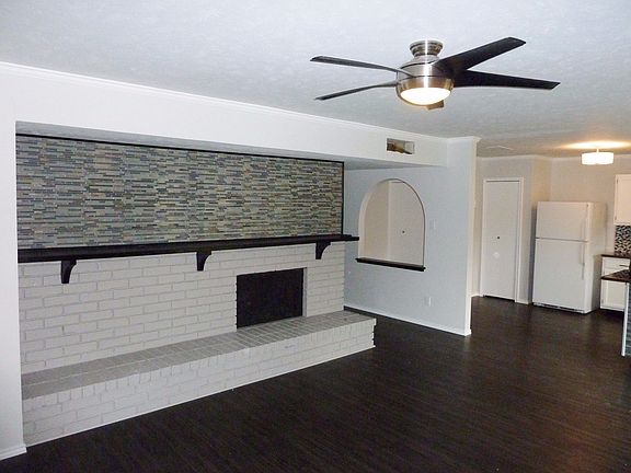 3rd image of 3418 Overglen Dr