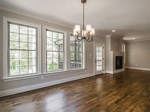 4th image of 503 Margaret Hiatt Ct
