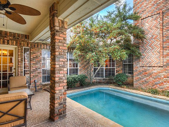 5th image of 765 Oak Hollow Ln
