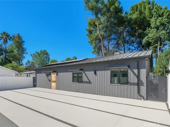 22843 Dolorosa St, Woodland Hills, CA 91367