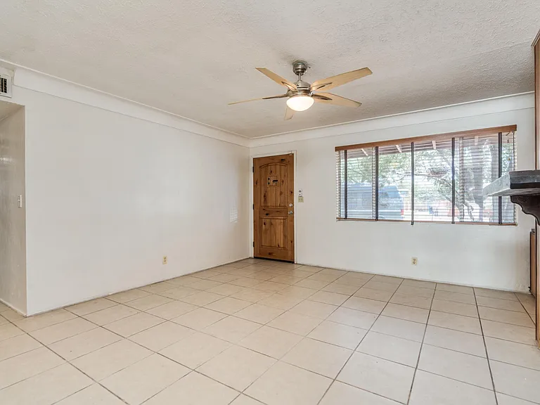 4009 N Tyndall Ave — Photo 3