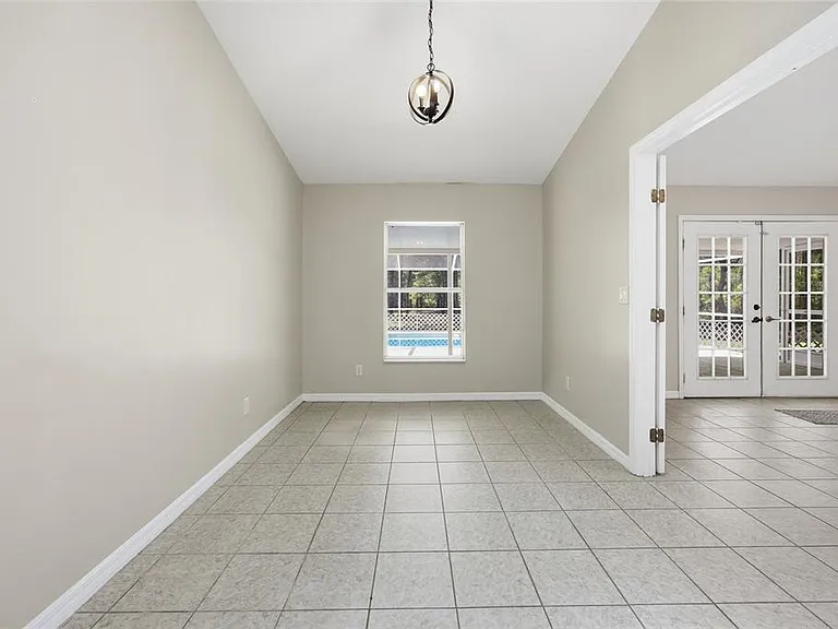 7050 NE State Road 121 — Photo 11