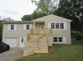 120 Kings Park Rd, Commack, NY 11725