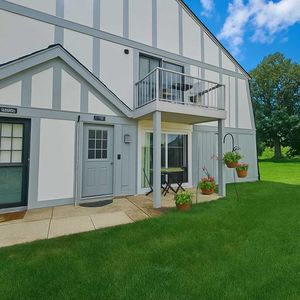 7412 Canterbury Pl #2-5, Downers Grove, IL, 60516