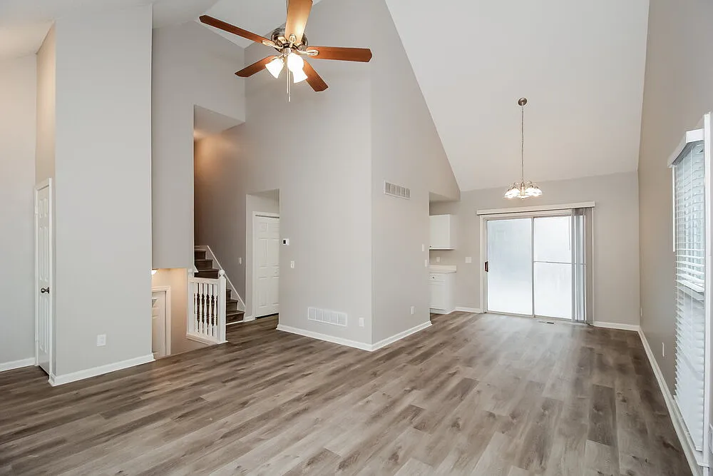 3 bed, 2.0 bath, 1288 sqft, $1,865 — Photo 4
