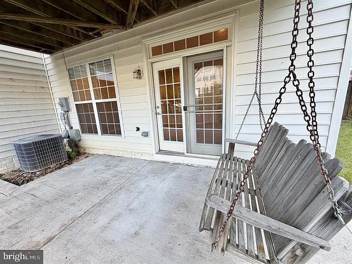 16325 Flotsam Ln — Photo 40
