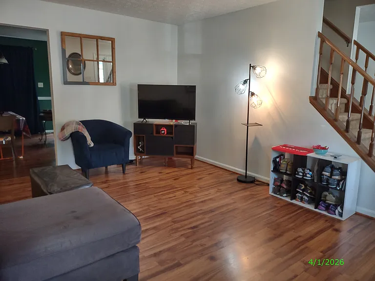This photo has not been altered in any way: no edits or filters have been applied to try to deceive the viewer by having the room appear larger or brighter than it actually is.