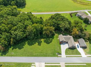 Tomlon Rd, Crossville, TN 38555