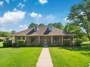 525 W Krislynn Woods Ave, West Terre Haute, IN