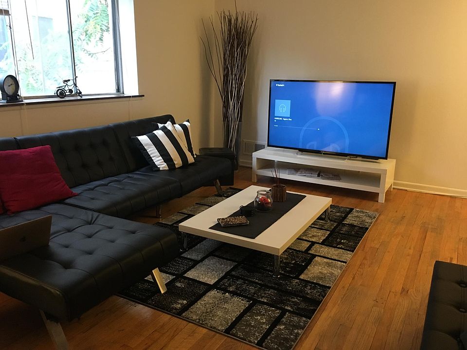 1st image of 545 W Oakdale Ave #209A