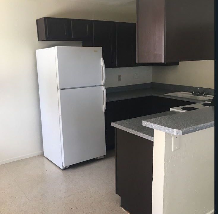 2nd image of 1533 Cobb Ln APT 1