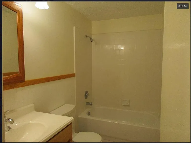 900 Acadia Dr — Photo 17