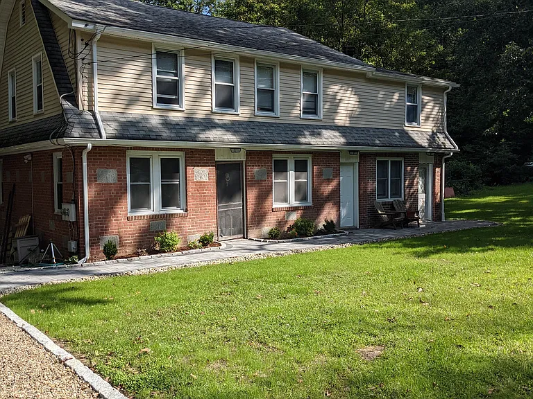 429 Tolland Tpke — Photo 1