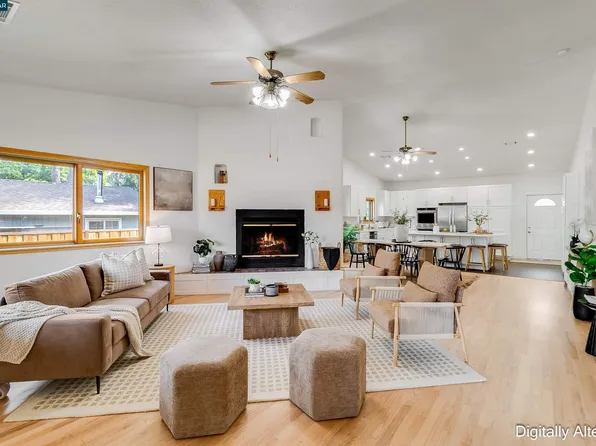 3882 Chestnut Ave, Concord, CA 94519
