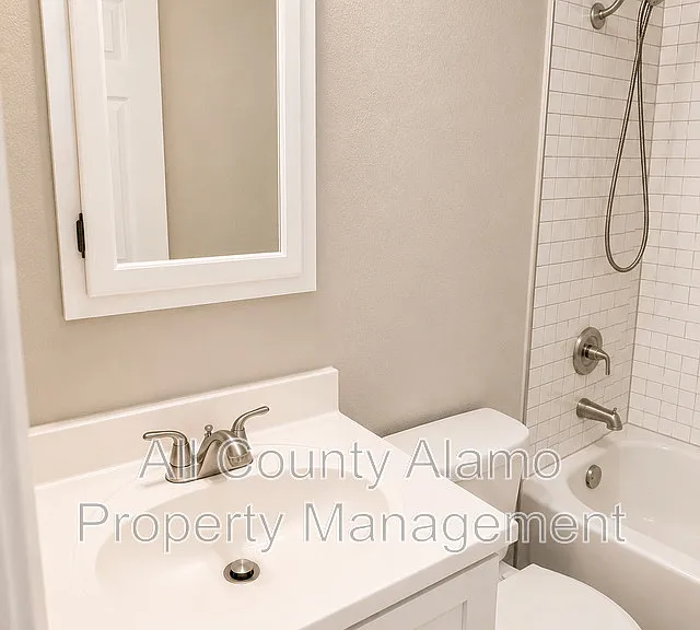 429 Zachry Dr — Photo 10