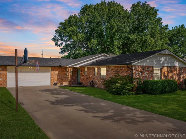 308 Martin Ln, Dewey, OK 74029