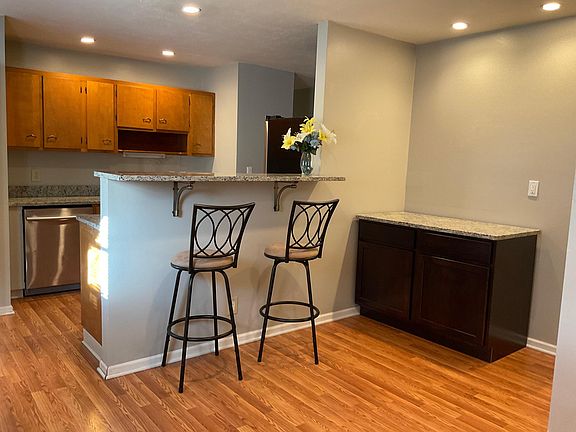3rd image of 3517 Hackney Dr