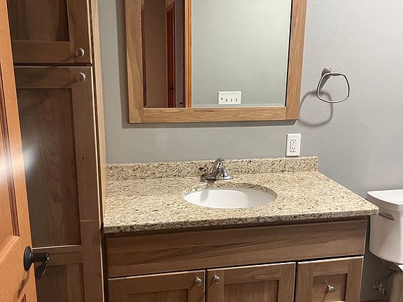 4th image of 3114 Belknap St #8