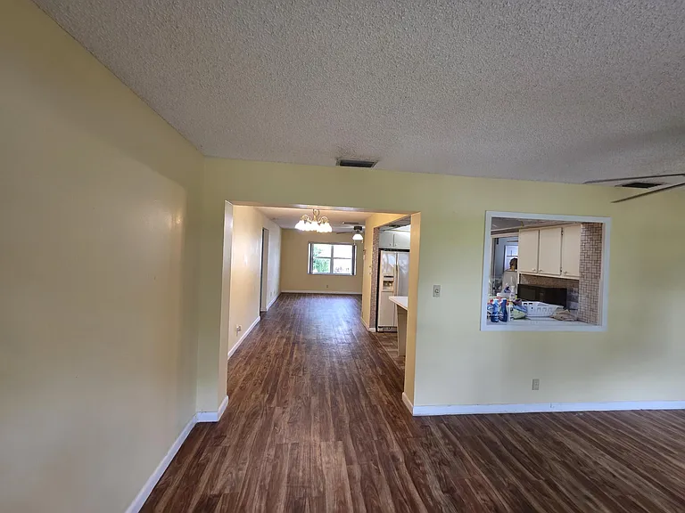 7195 NW 9th Ct — Photo 6