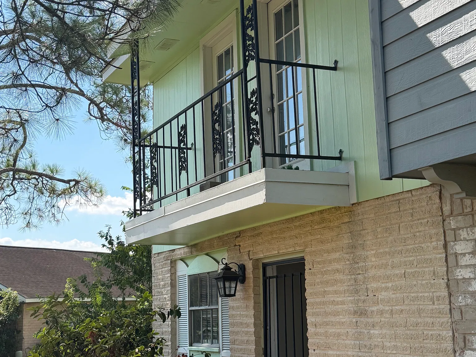2 bed, 2.5 bath, 1292 sqft, $1,500 — Photo 1