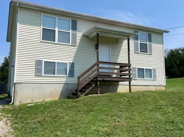 116 Baker St, Villa Ridge, MO 63089