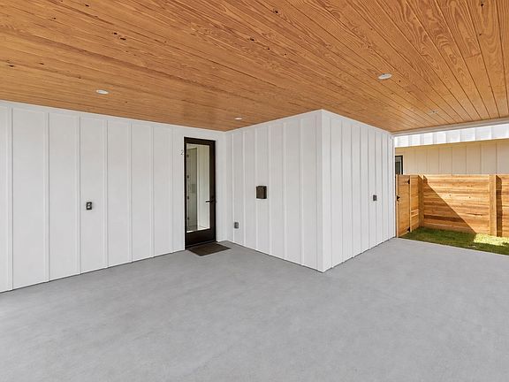 3rd image of 301 N Pleasant Valley Rd #2