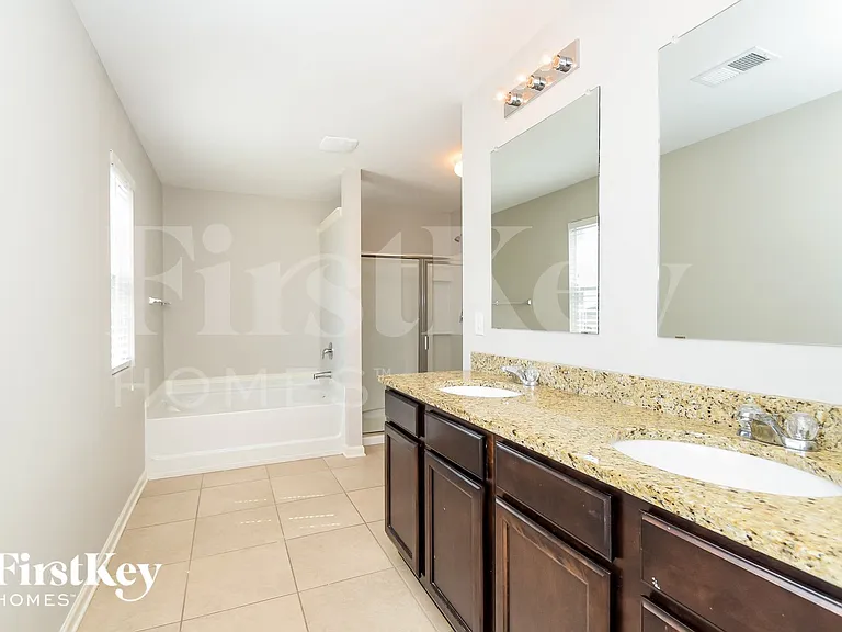 149 Ashby St — Photo 8