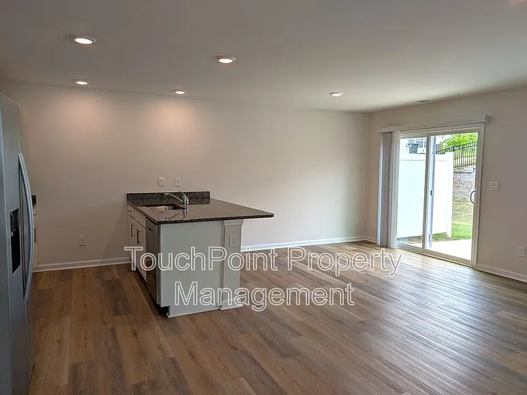 5131 Hyrule Dr — Photo 6
