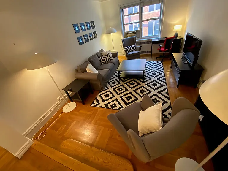 210 W 19th St #5B — Photo 5