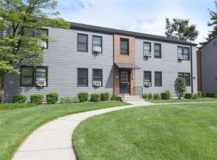 8 Tappan Landing Rd APT 32A, Tarrytown, NY 10591