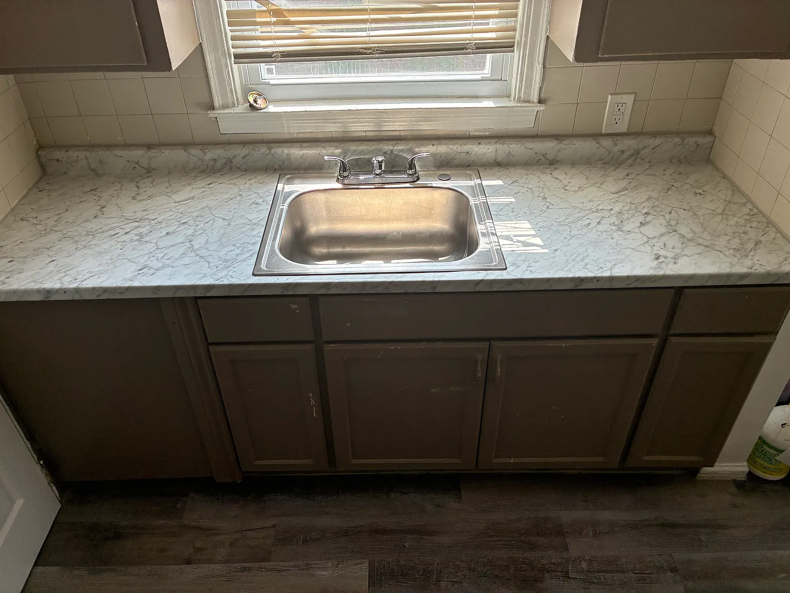 3 bed, 1072 sqft, $1,299 — Photo 2