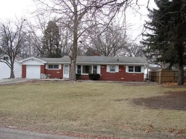 33138 N Indian Ln, Grayslake, IL 60030