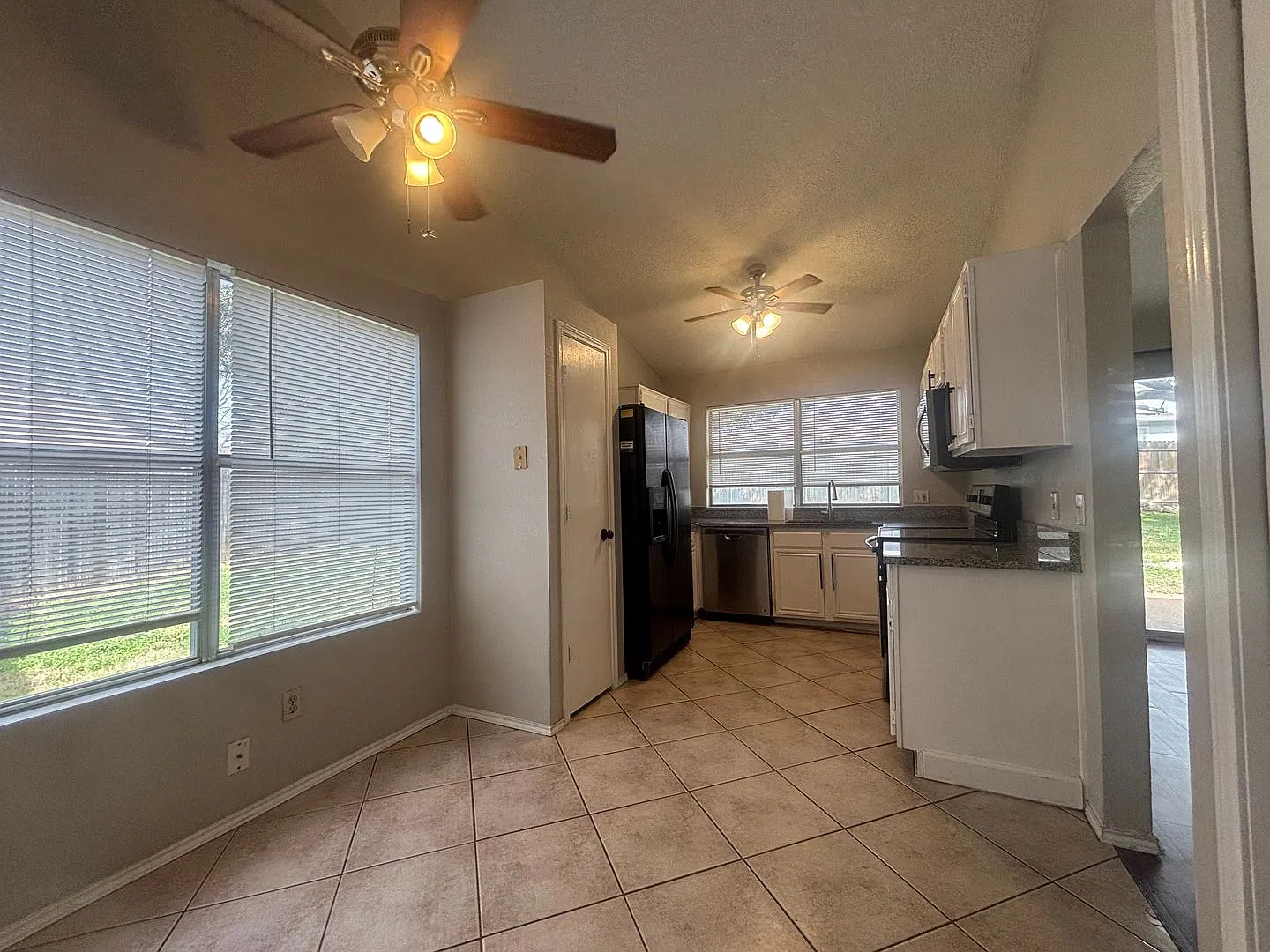 Cozy Home Keller ISD 76137 — Photo 4